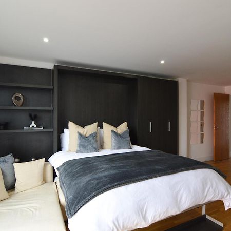 Cosy, Centrally Located Studio With Gated Parking! ラフバラー エクステリア 写真
